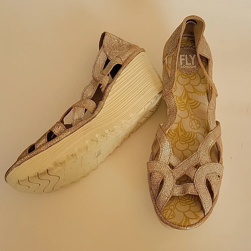 Fly London Yadi gold metallic wedge sandals sz EU42 sz 11 Womens